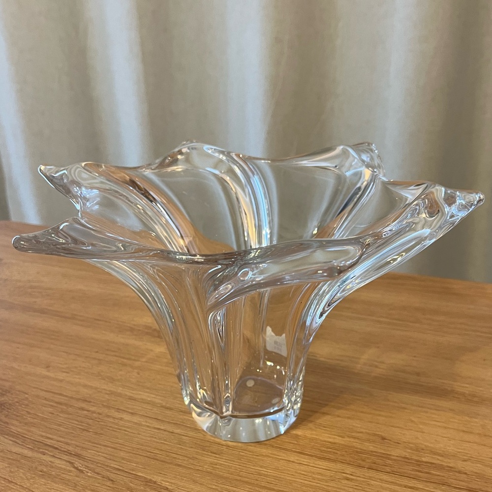 VTG Centerpiece Crystal Bowl - Vannes Le Chatel France